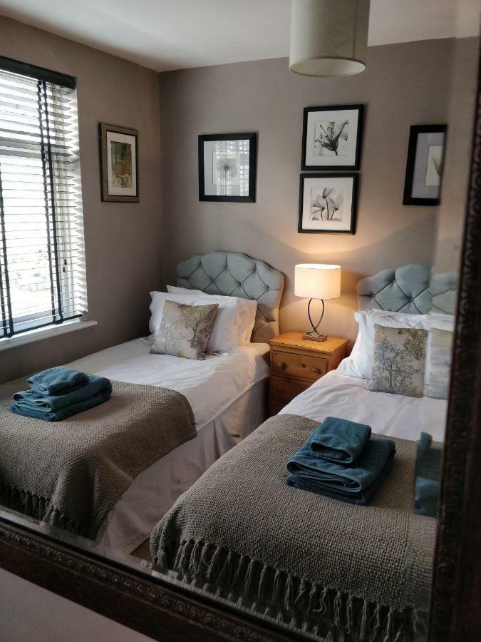Friendly Home In South London Morden 외부 사진